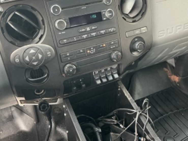 2016-ford-f550-image-25