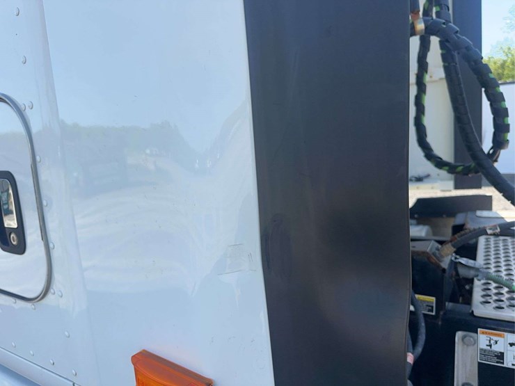 2022-kenworth-t680-image-19