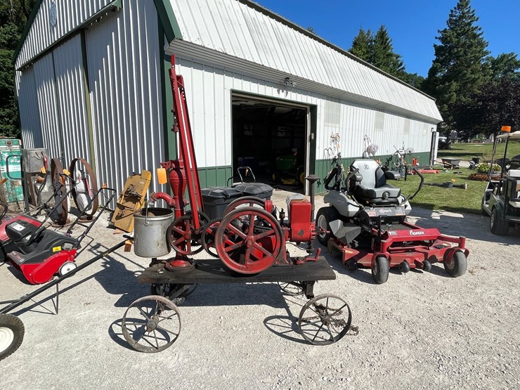 #2114-•-2-1/2-hp-associated-gas-engine-with-pump-jack-image-2