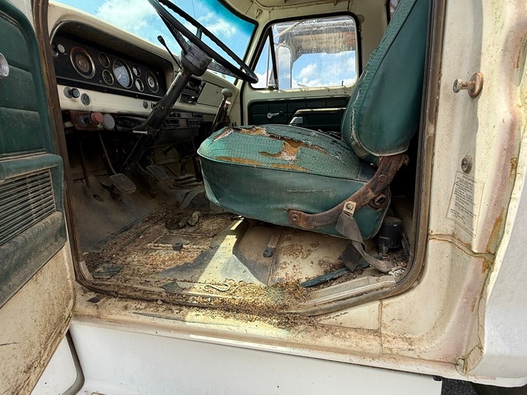 ford-f600-image-40