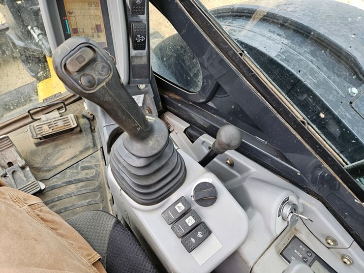deere-50g-image-42