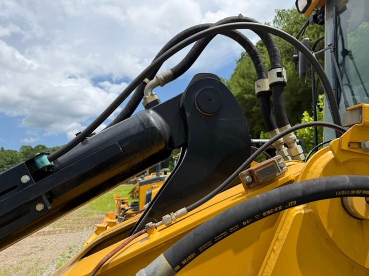 caterpillar-930h-image-17