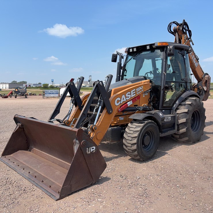 2015 CASE 590SN