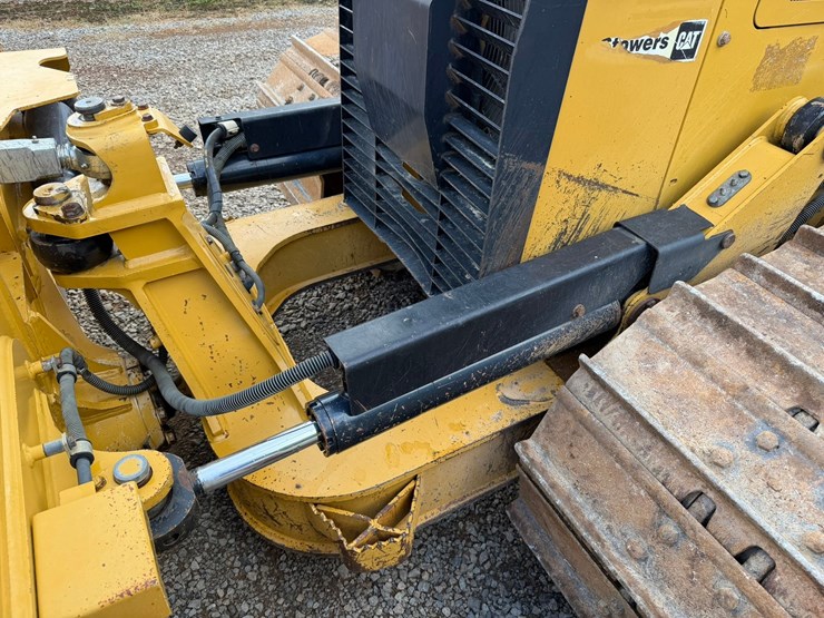 caterpillar-d6k-image-15