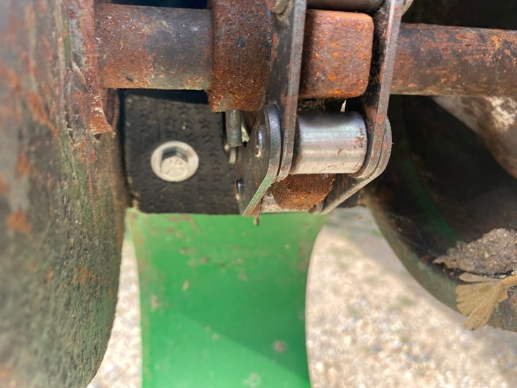 john-deere-4420-combine-image-33