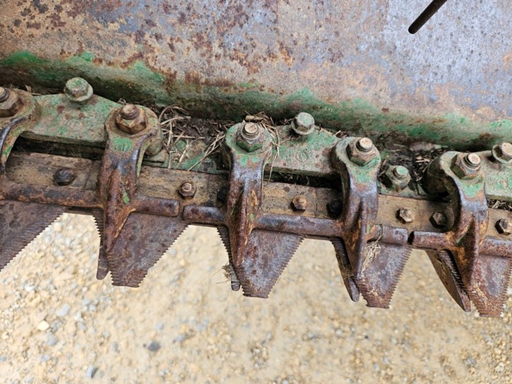 john-deere-820-image-45