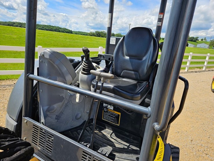 deere-35g-image-37