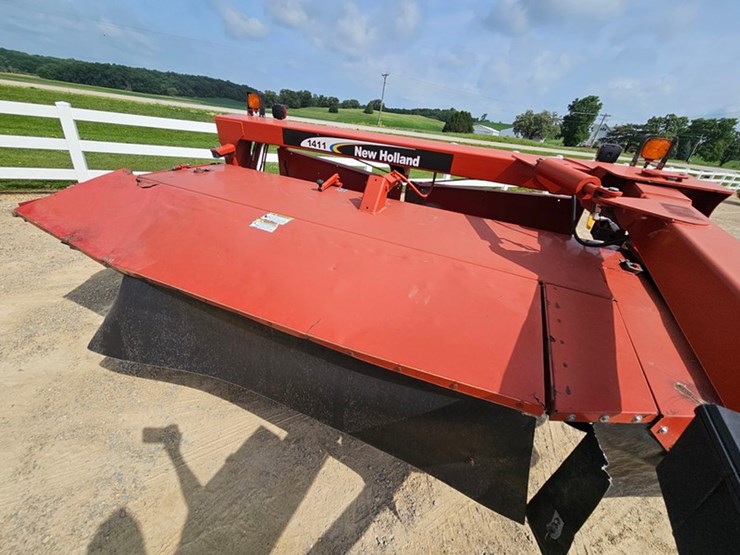 new-holland-1411-image-14