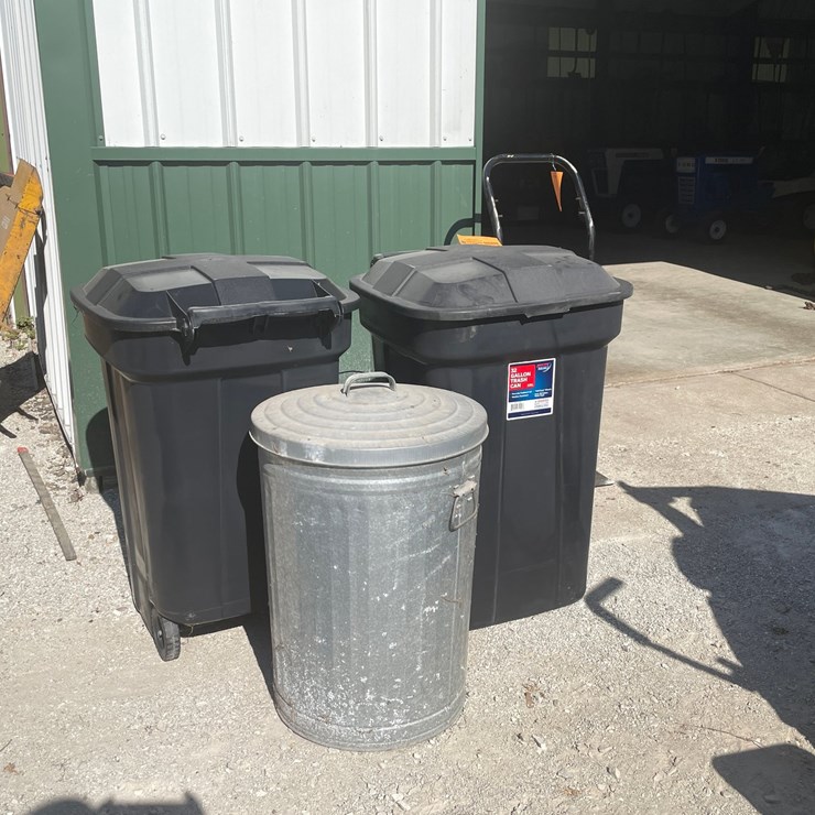 #2140 • (3) Garbage Cans