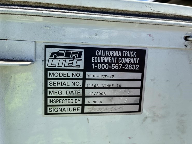 2009-chevrolet-3500hd-image-17