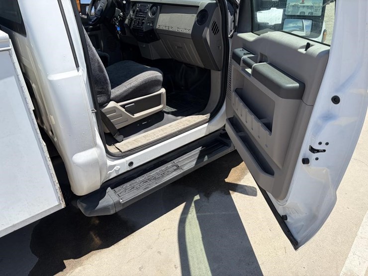 2009-ford-f350-image-10
