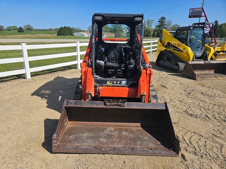 2019-kubota-svl65-2-image-8