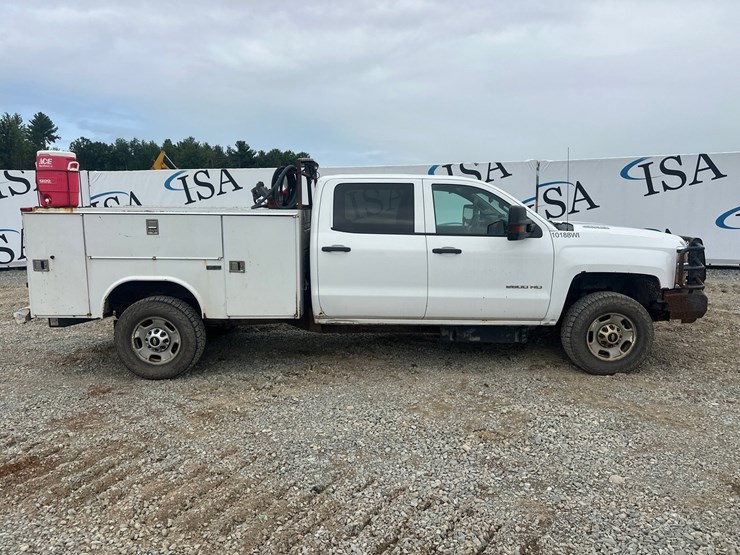 2018-chevrolet-2500-image-6