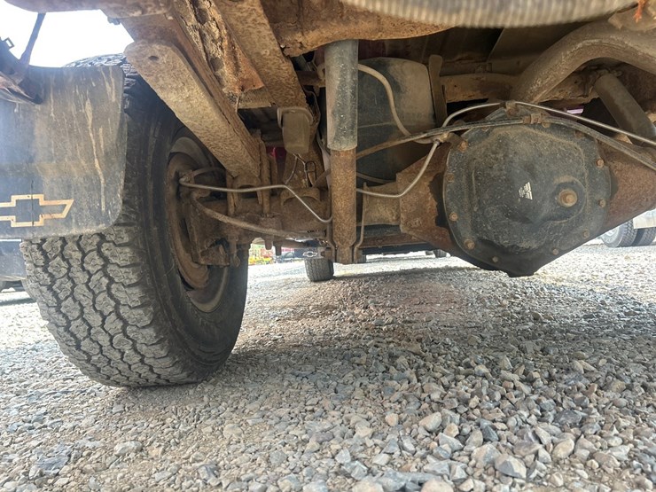 2005-chevrolet-2500-image-25