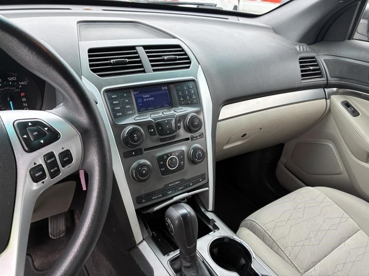 2015-ford-explorer-image-20