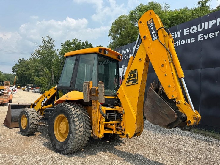 jcb-214e-image-4