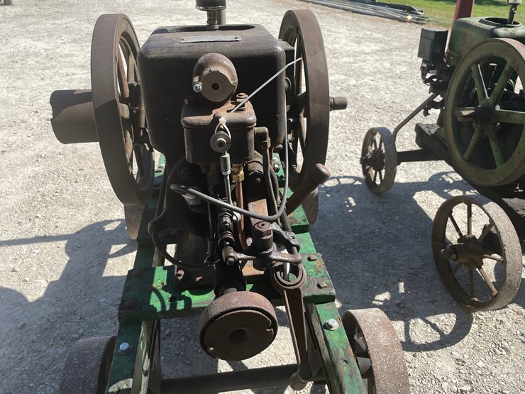 #2117-•-mccormick-deering-1-1/2-hp-gas-engine-image-5