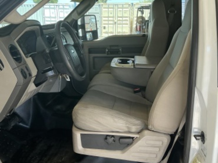 2008-ford-f350-image-25