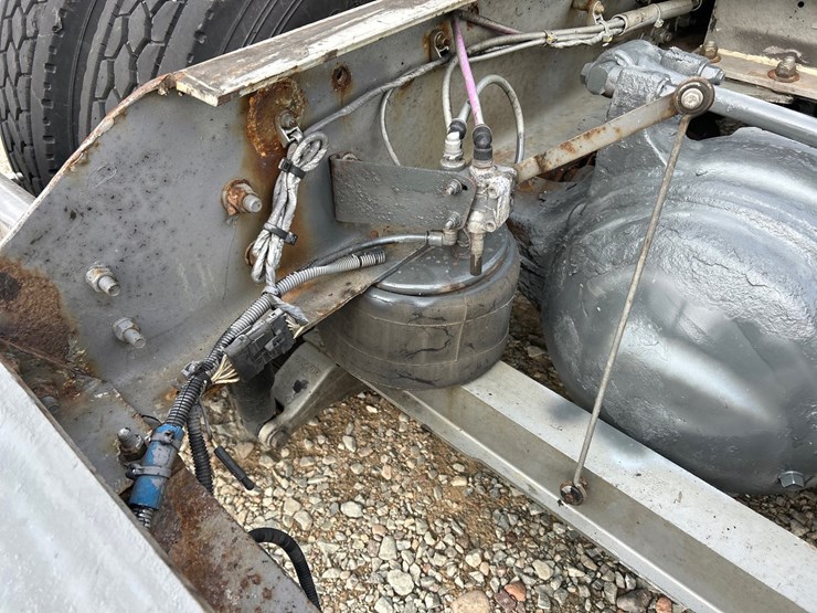2017-kenworth-t660-image-19