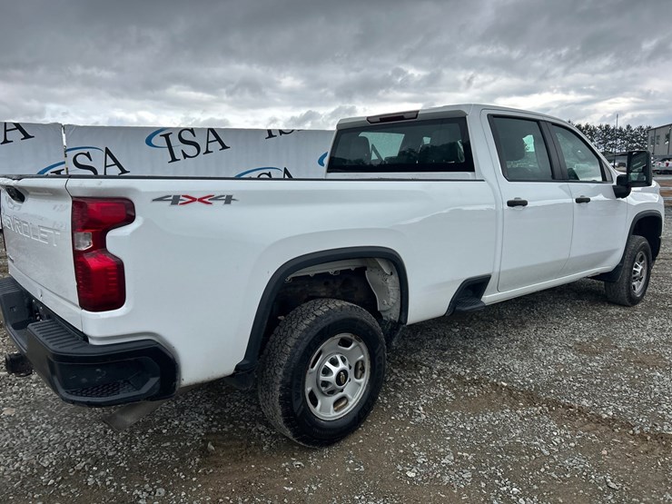2023-chevrolet-2500-image-5