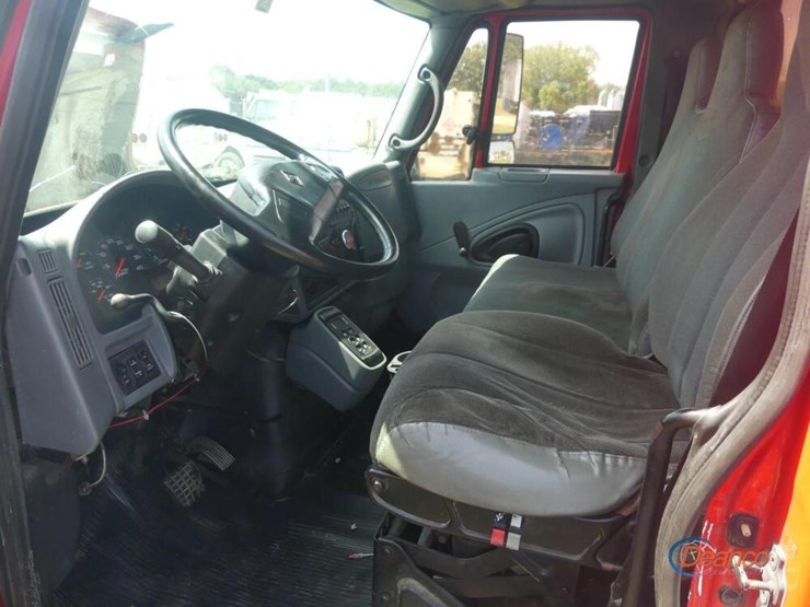 2007-international-durastar-4300-image-12