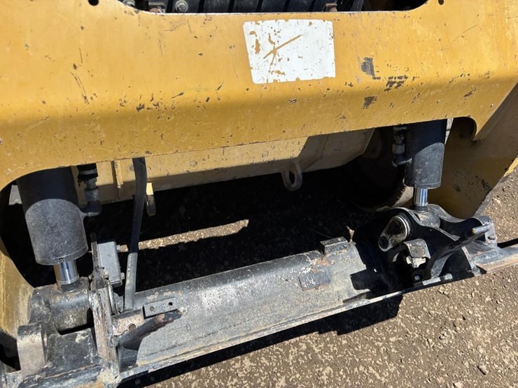 2018-caterpillar-259d-image-12