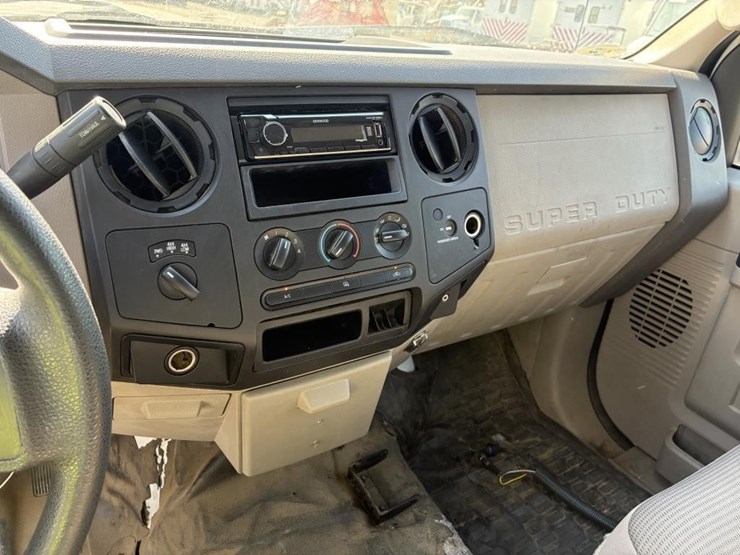 2008-ford-f250-image-18
