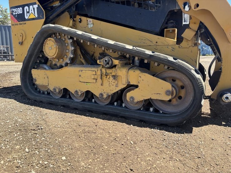 2018-caterpillar-259d-image-17