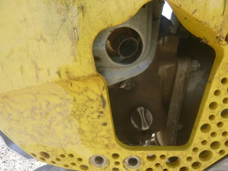 2019-bomag-bt65-image-9