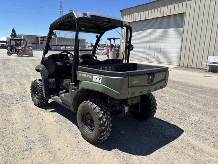 2014-john-deere-gator-xuv-550-image-4