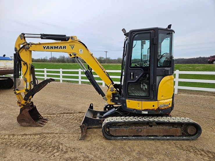 yanmar-vio35-image-2