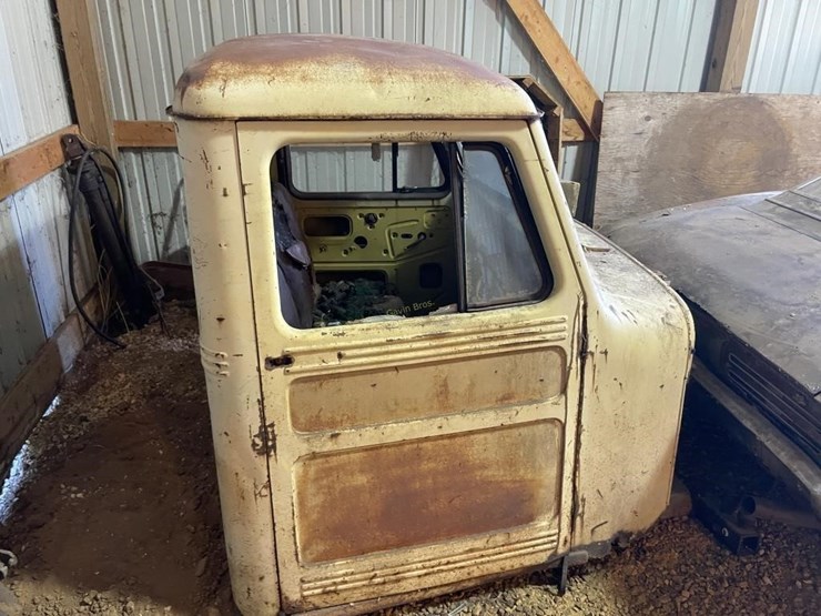 willy's-jeep-truck-cab-image-3