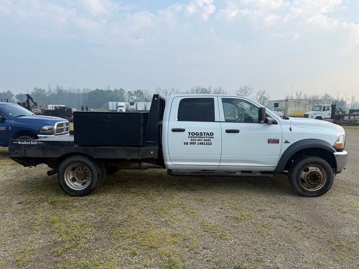 2011-dodge-3500-image-6