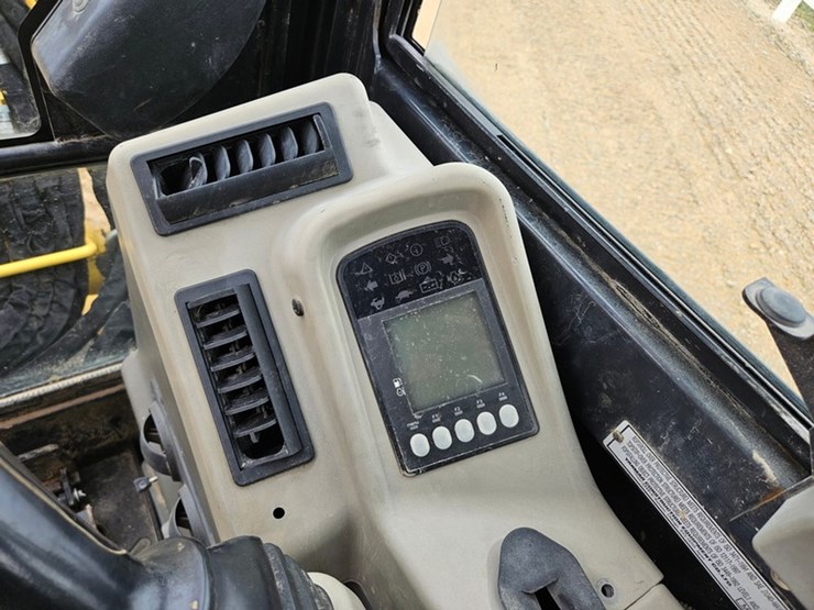 yanmar-vio35-image-34