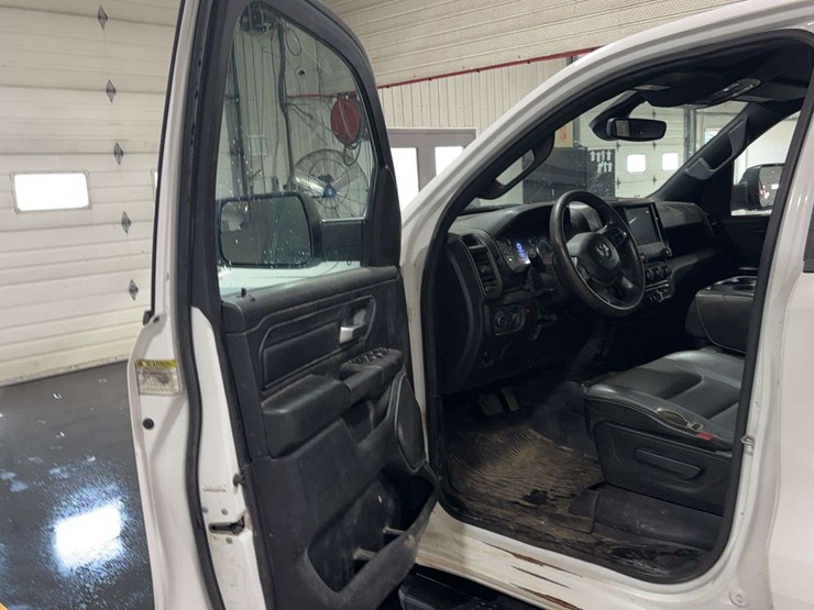 2022-dodge-1500-image-10
