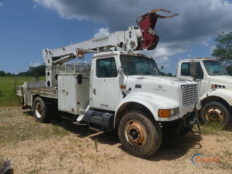 2001-international-4900-image-1