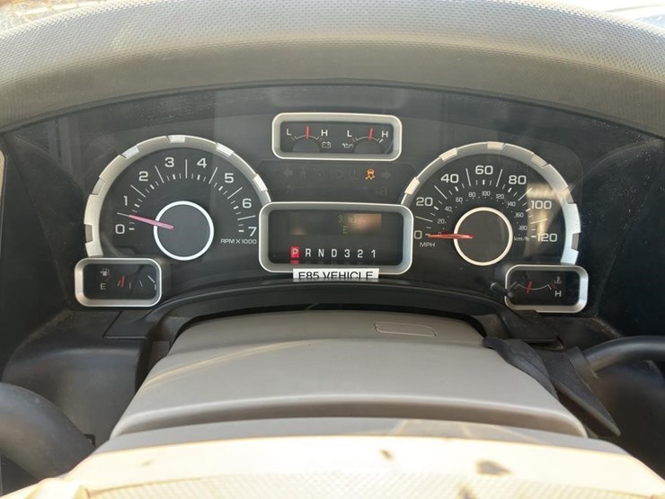 2012-ford-expedition-xlt-image-17