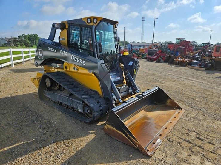2025-john-deere-335-image-8
