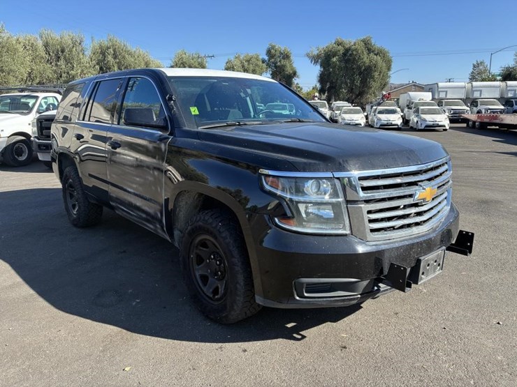 2020-chevrolet-tahoe-image-2