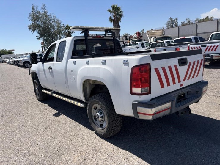 2012-gmc-sierra-2500-image-4