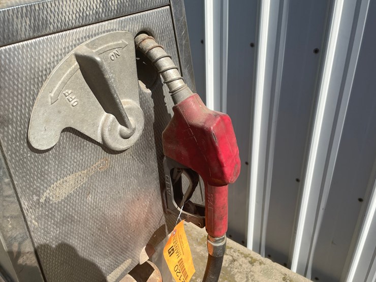 #2120-•-vintage-gas-pump-image-3