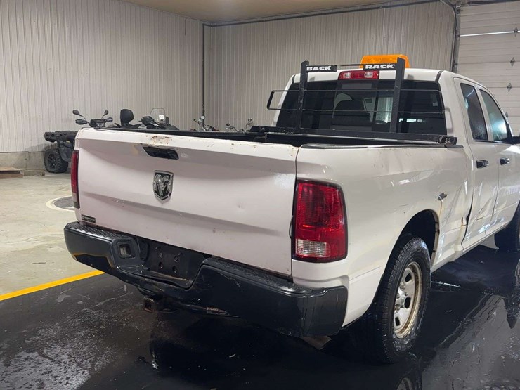 2014-dodge-1500-image-5