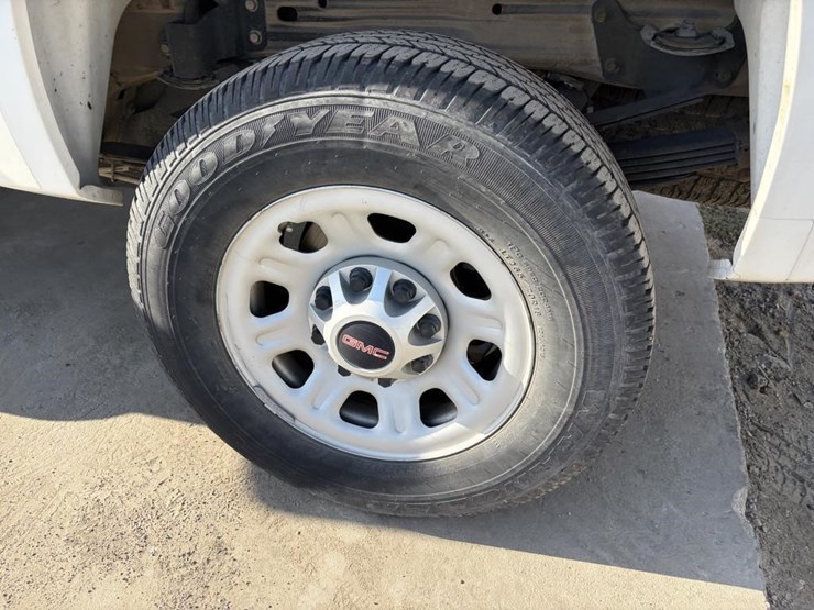 2012-gmc-sierra-3500-image-5