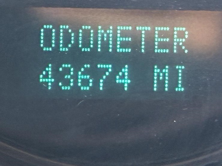 2012-gmc-2500-image-15