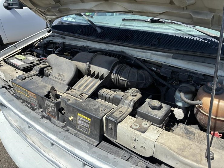 2001-ford-e350-image-9