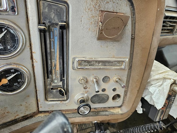 1995-ford-l8000-image-47