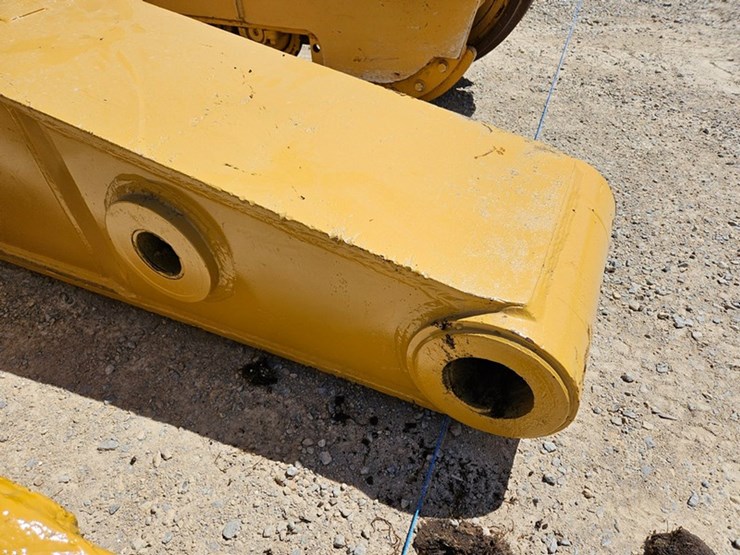 caterpillar-15-image-17