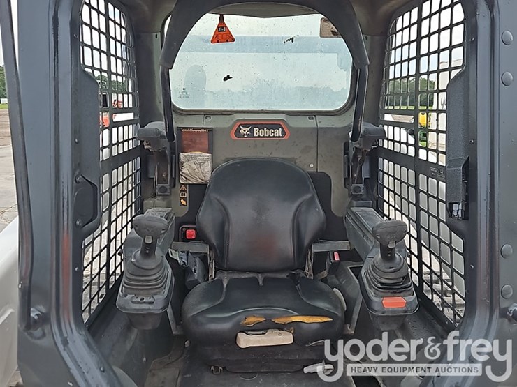 2021-bobcat-t76-image-25