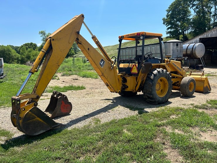 john-deere-610b-backhoe-image-4