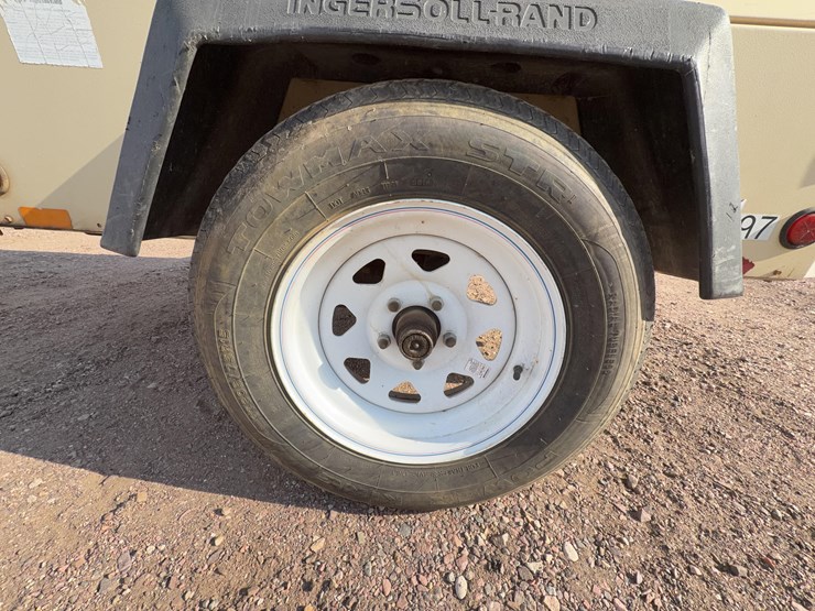 2003-ingersoll-rand-185-image-12